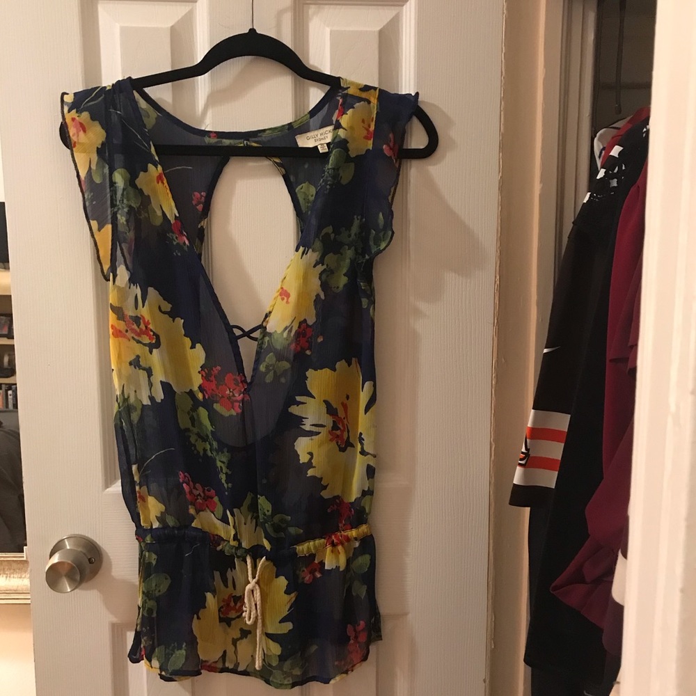 Gilly Hicks Top